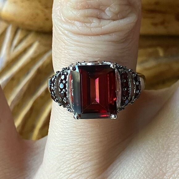Red Labradorite Vermelho Red Garnet Sterling Silver Ring Size 6 - Picture 1 of 9